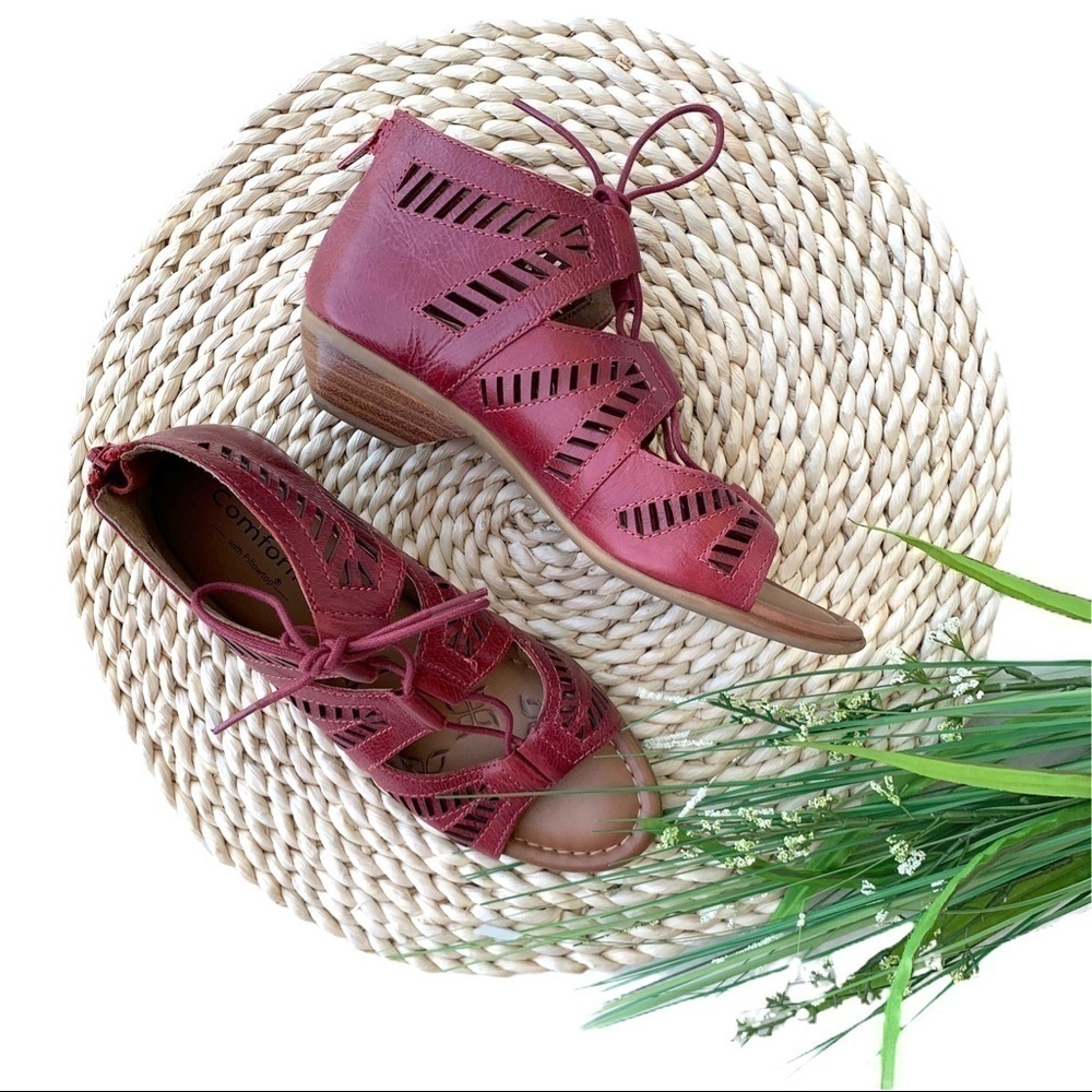 Comfortiva Riley Open Toe Red Leather Laser Cutout Detailed Boho Sandals Size 6 - Picture 2 of 16